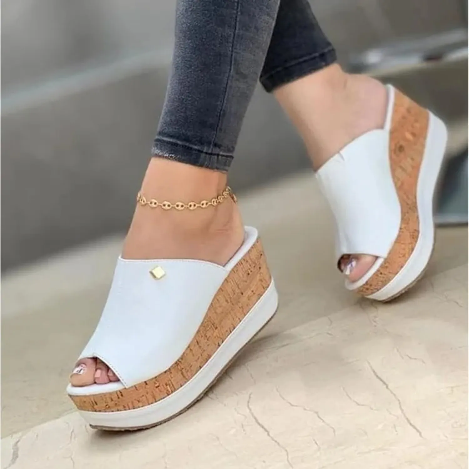 Adriana - Sandals